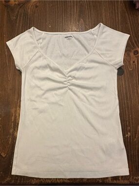 Old Navy White Ruched V-Neck Short Sleeve Tee